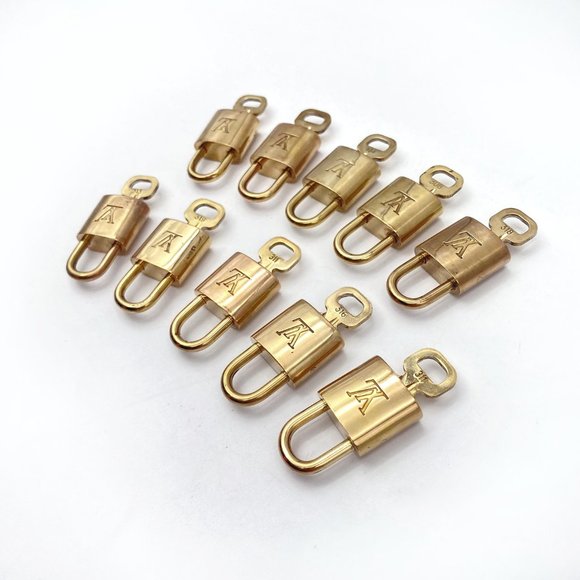 Louis Vuitton - Set of 10 Padlocks with key - Brass Gold - Random numbers - Picture 9 of 10